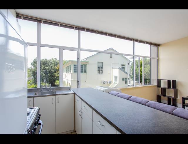 1 BEDROOM APARTMENT FOR SALE IN RONDEBOSCH
